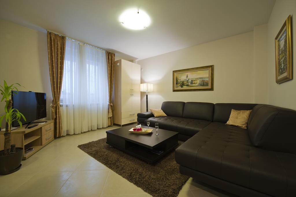 Apartments Jevtic بلغراد الغرفة الصورة